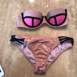 Peachy/pink bikini